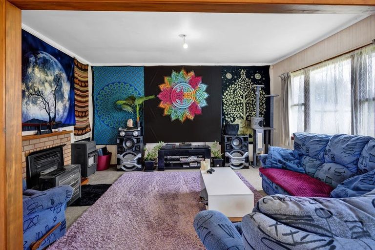 Photo of property in 239 Tawhiti Road, Hawera, 4672