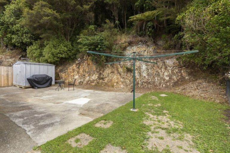 Photo of property in 129 Wainuiomata Road, Wainuiomata, Lower Hutt, 5014