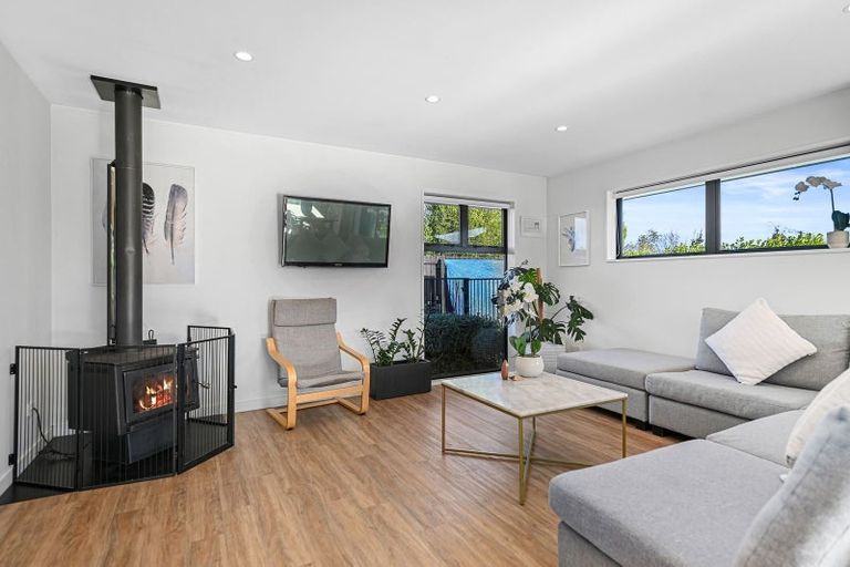 Photo of property in 32 Whincops Road, Halswell, Christchurch, 8025