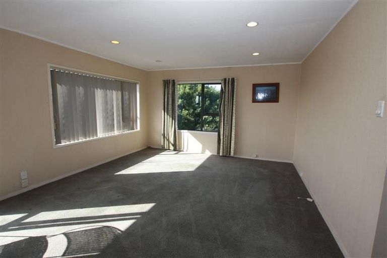 Photo of property in 1/53 Prince Regent Drive, Half Moon Bay, Auckland, 2012
