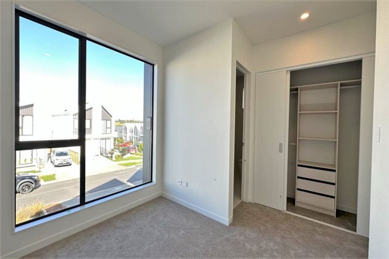 Photo of property in 3 Porowha Road, Westgate, Auckland, 0814