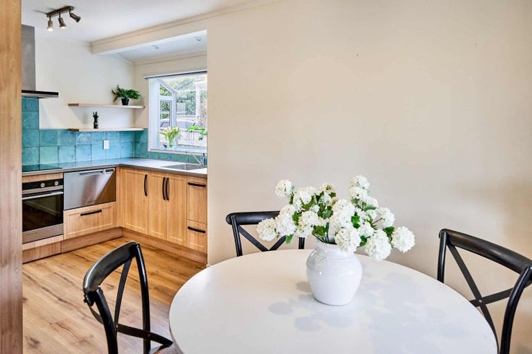 Photo of property in 90 Arawhata Street, Ranui, Porirua, 5024