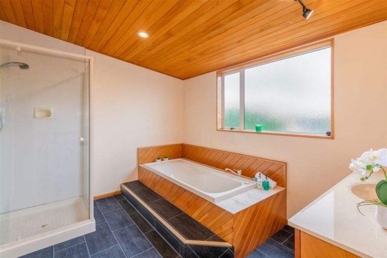 Photo of property in 28 Lochmore Street, Bishopdale, Christchurch, 8051