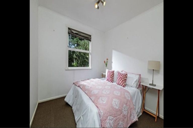 Photo of property in 14 Sunhaven Avenue, Glenfield, Auckland, 0629