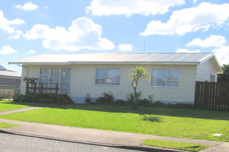 Photo of property in 4 Maytime Street, Clover Park, Auckland, 2023