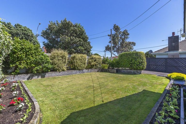 Photo of property in 57 Inglis Street, Seatoun, Wellington, 6022