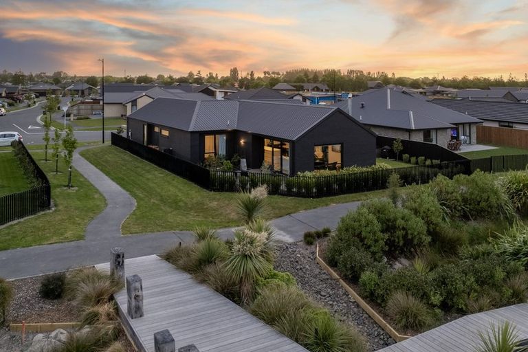 Photo of property in 27 Collier Drive, Halswell, Christchurch, 8025