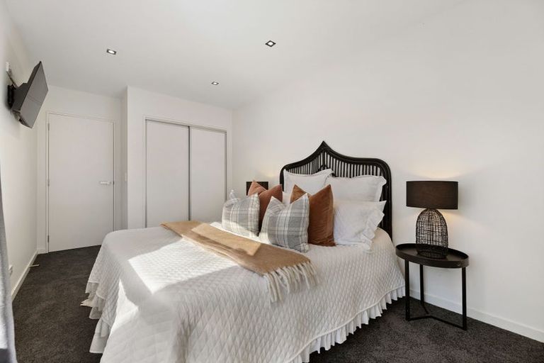 Photo of property in 11 Haddow's Place, Lake Hayes, Queenstown, 9304