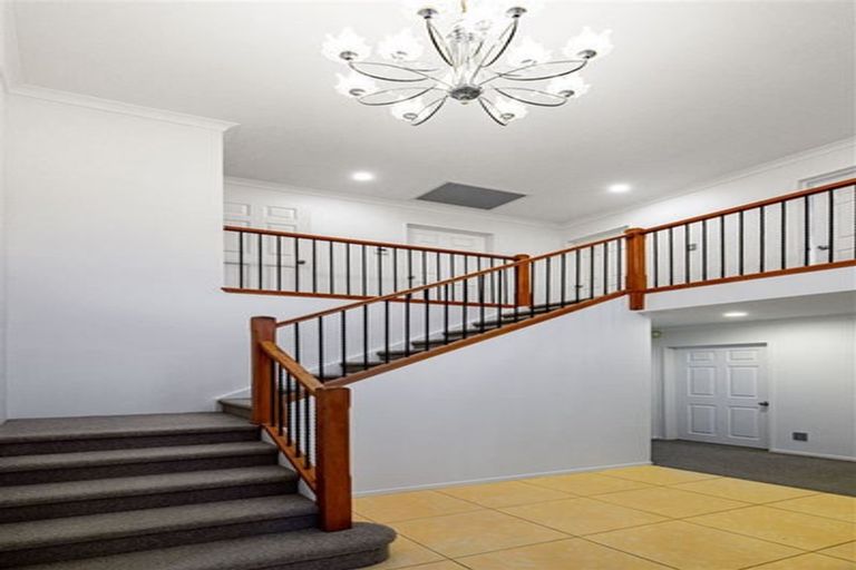 Photo of property in 23 Virginia Street, Henderson, Auckland, 0612