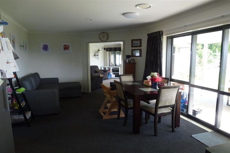 Photo of property in 4 Guthrie Court, Bulls, 4818