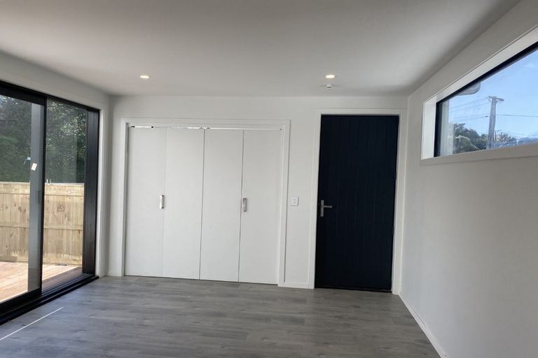 Photo of property in 30b Collins Avenue, Tawa, Wellington, 5028