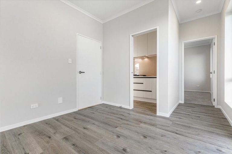 Photo of property in 16 Captain Rings Drive, Papakura, 2110