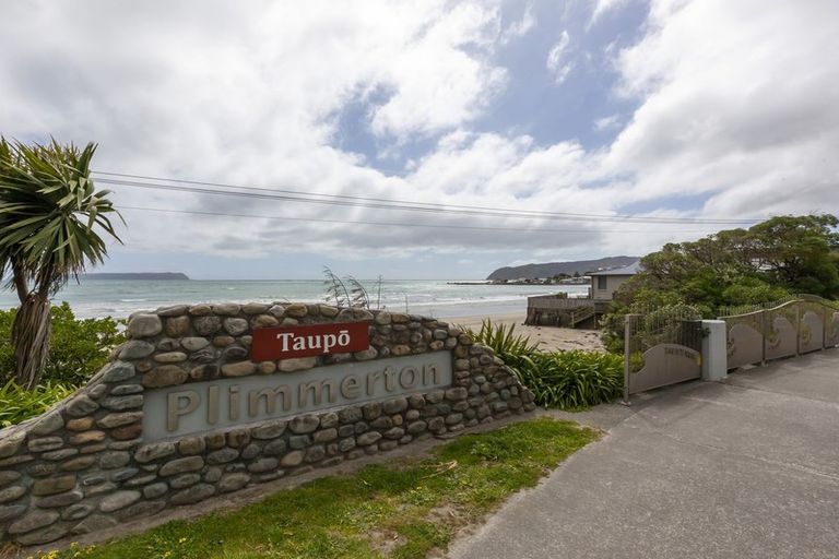 Photo of property in 4/1-4 School Road, Plimmerton, Porirua, 5026