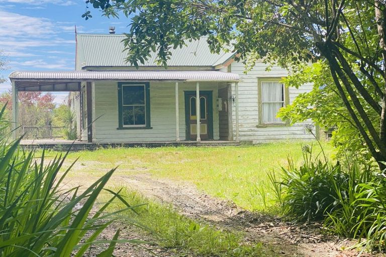 Photo of property in Waipiro Road, Te Puia Springs, Tokomaru Bay, 4079
