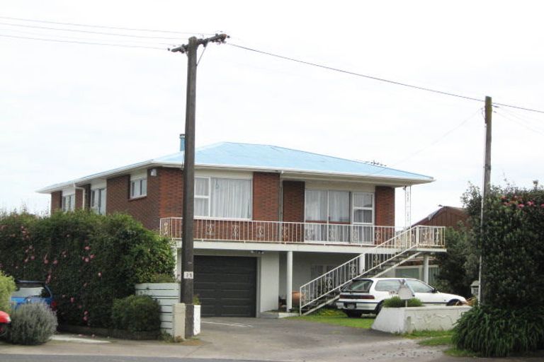 Photo of property in 29 Walsh Road, Westown, New Plymouth, 4310