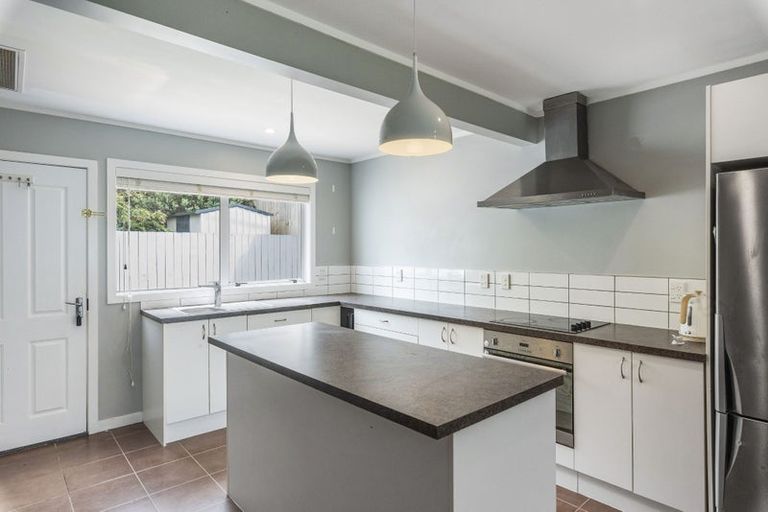 Photo of property in 116 Seaview Road, Paraparaumu Beach, Paraparaumu, 5032