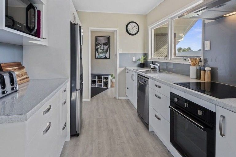 Photo of property in 51 Memorial Drive, Parahaki, Whangarei, 0112