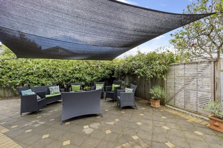 Photo of property in 6 Portland Street, Welcome Bay, Tauranga, 3112