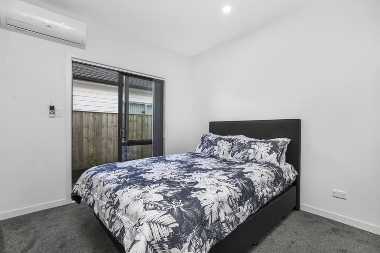 Photo of property in 16 Black Beech Crescent, Takanini, 2110