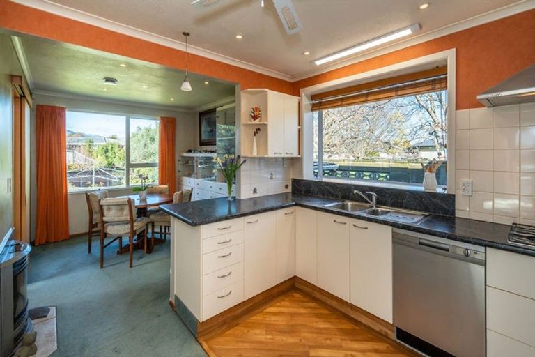 Photo of property in 2/16 Oldham Crescent, Halswell, Christchurch, 8025