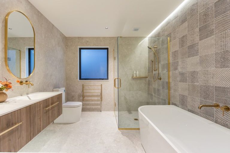 Photo of property in 52 Matangi View Drive, Orewa, 0931