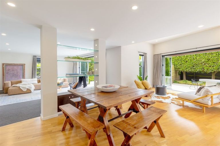 Photo of property in 51 Oxley Avenue, St Albans, Christchurch, 8014