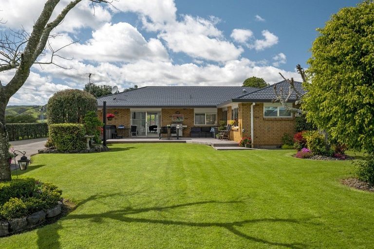 Photo of property in 590 Clevedon Kawakawa Road, Clevedon, Papakura, 2585