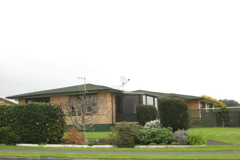 Photo of property in 36 Wairau Road, Oakura, 4314