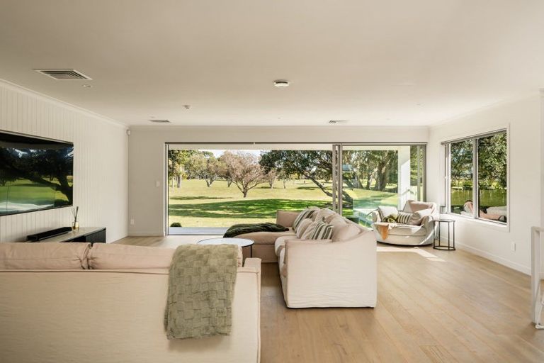Photo of property in 194 Oceanbeach Road, Mount Maunganui, 3116