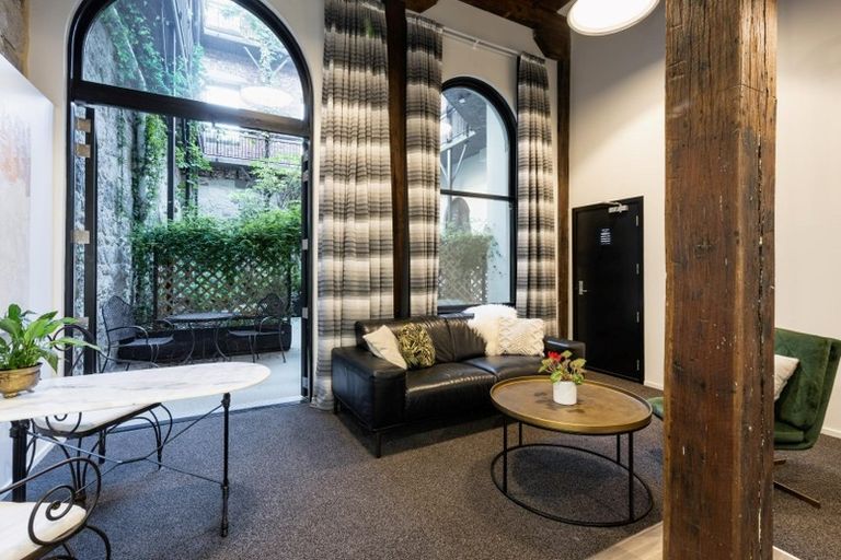 Photo of property in 3/5 Jetty Street, Dunedin Central, Dunedin, 9016