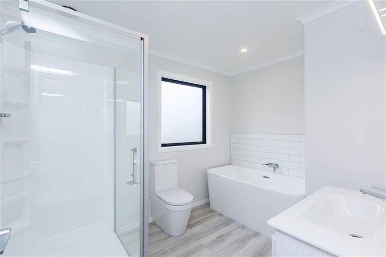 Photo of property in 1 Fitch Lane, Wallaceville, Upper Hutt, 5018