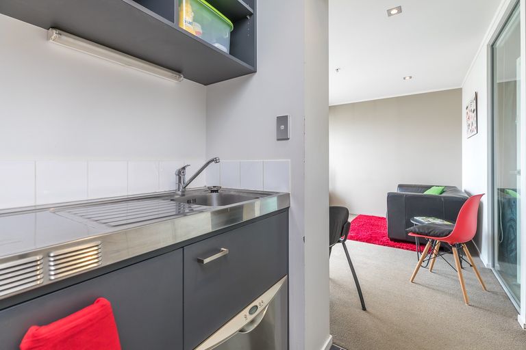 Photo of property in The Volt Apartments, 802/430 Queen Street, Auckland Central, Auckland, 1010