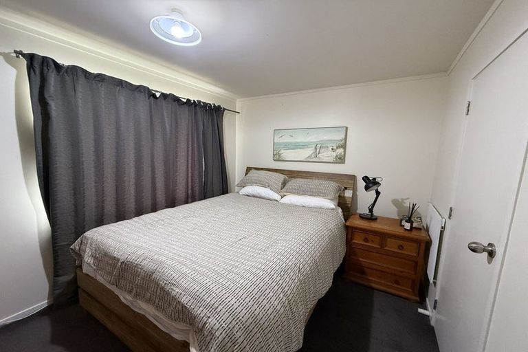Photo of property in 2 Parma Place, Henderson, Auckland, 0612