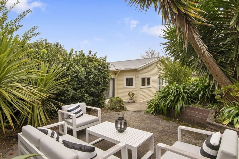 Photo of property in 1/23 Tipahi Street, Nelson South, Nelson, 7010