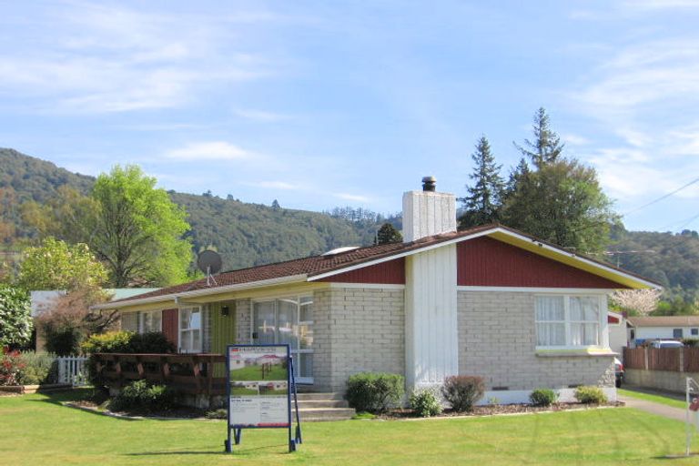 Photo of property in 74 Lisa Crescent, Mangakakahi, Rotorua, 3015