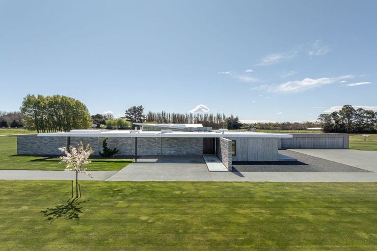 Photo of property in 400 Pound Road, Yaldhurst, Christchurch, 7676