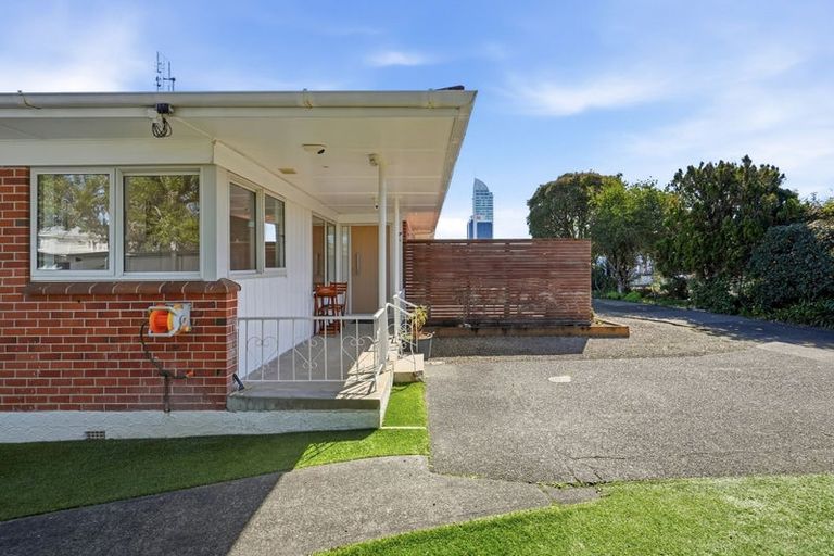 Photo of property in 1/13 Esmonde Road, Takapuna, Auckland, 0622