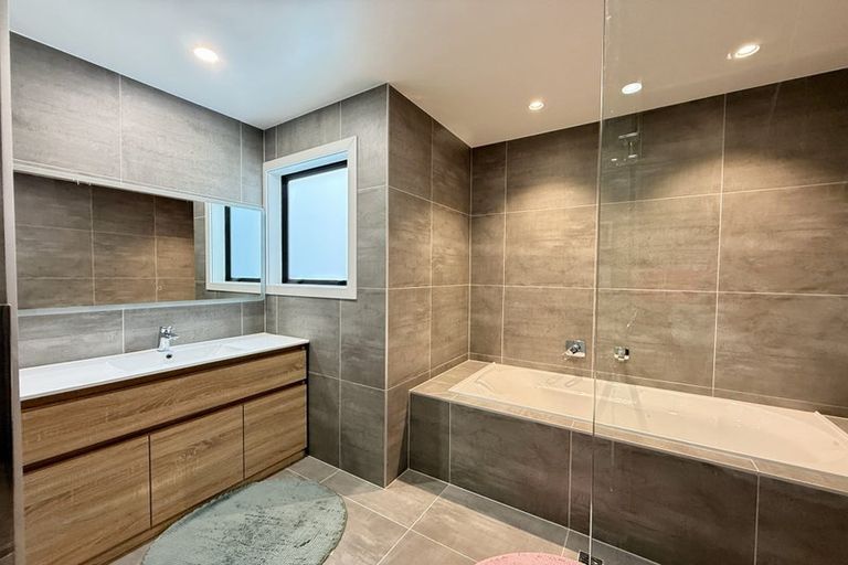 Photo of property in 15 Kea Road, Silverdale, 0932
