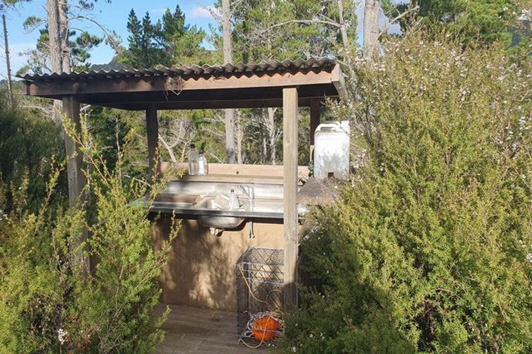 Photo of property in 867 Tuateawa Road, Waikawau, Coromandel, 3584