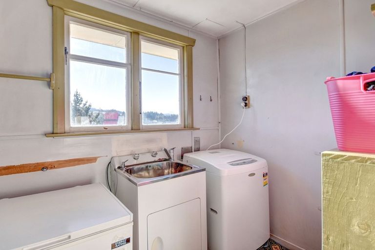 Photo of property in 30 Scotland Terrace, Green Island, Dunedin, 9018