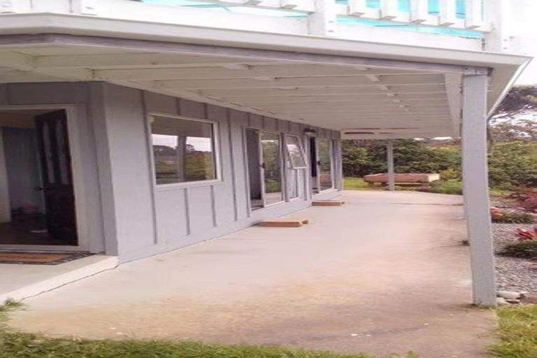 Photo of property in 281 Sturges Road, Henderson Valley, Auckland, 0612