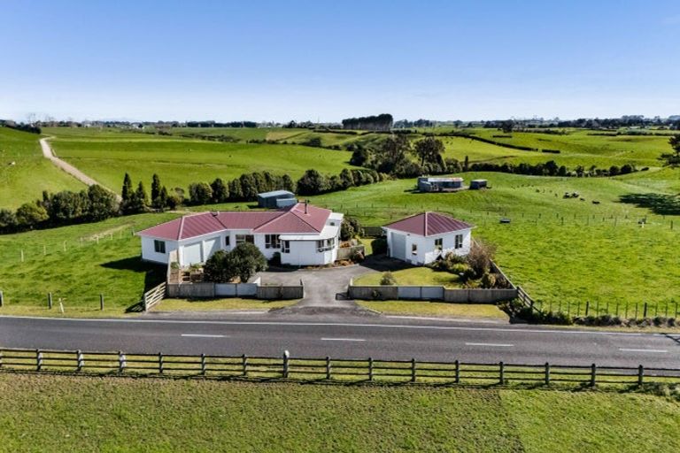 Photo of property in 84 Ohanga Road, Onaero, Waitara, 4383