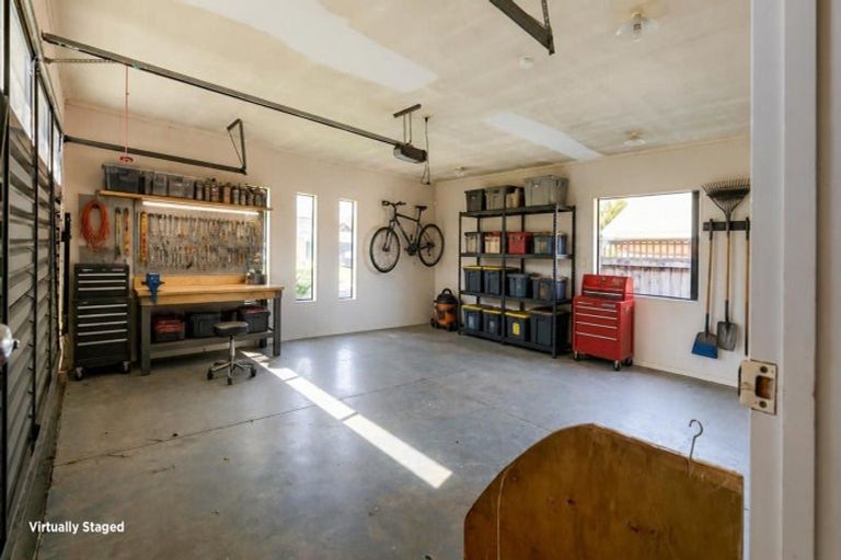 Photo of property in 7 Edgewater Grove, Whakatane, 3120