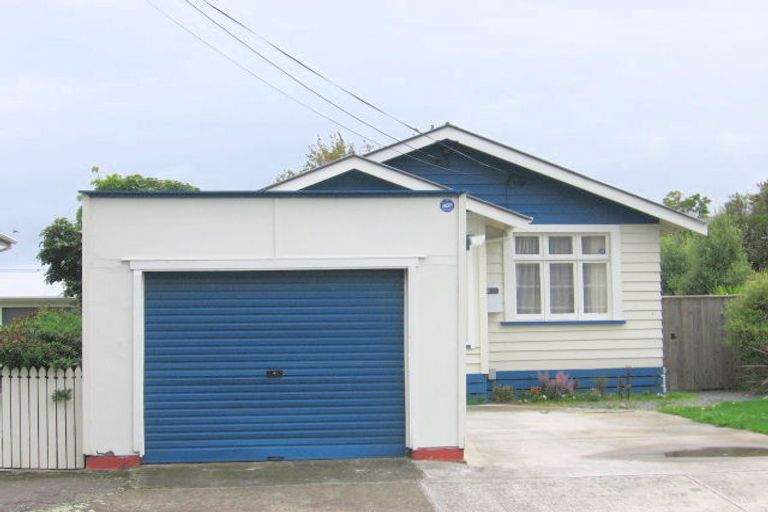 Photo of property in 13 Pitt Street, Moera, Lower Hutt, 5010