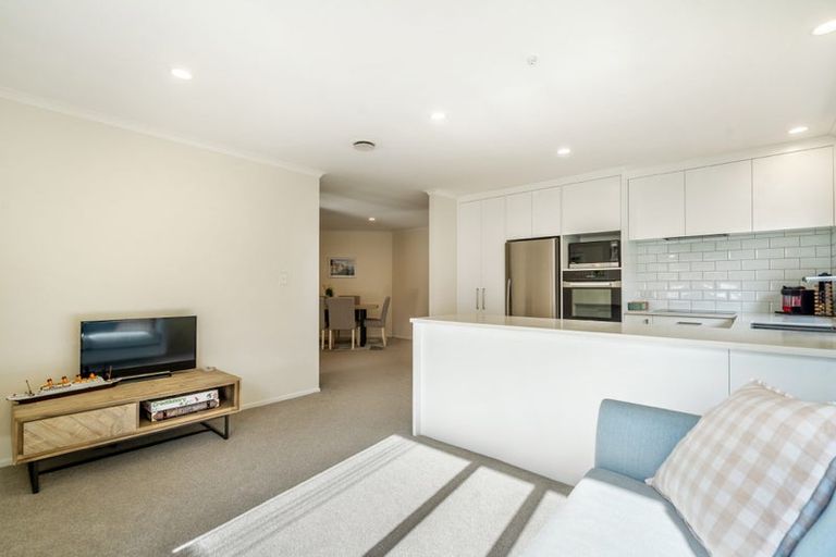 Photo of property in 11 Phoebe Meikle Place, Torbay, Auckland, 0630