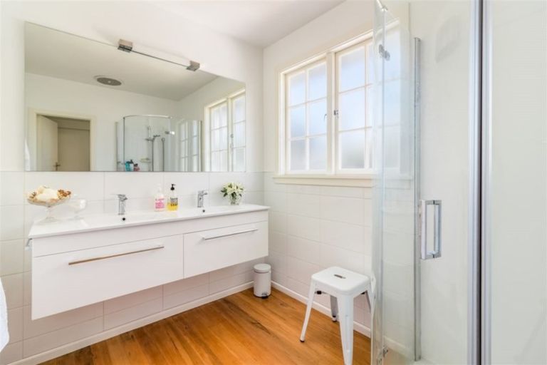 Photo of property in 11 Joyce Crescent, Ilam, Christchurch, 8041