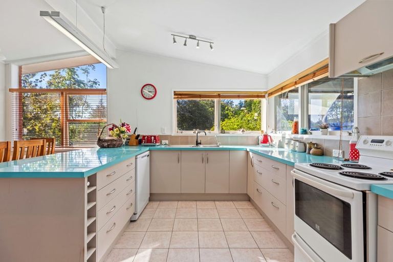 Photo of property in 27 Glen Terrace, Te Puke, 3119