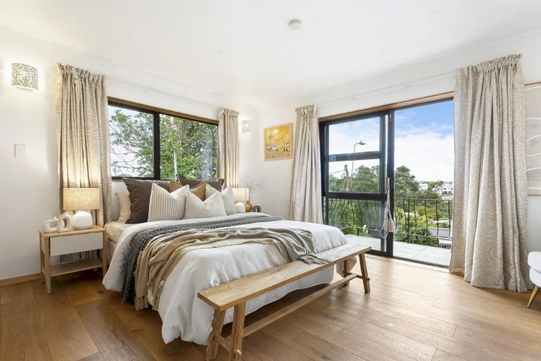 Photo of property in 1/233 Eskdale Road, Birkenhead, Auckland, 0626