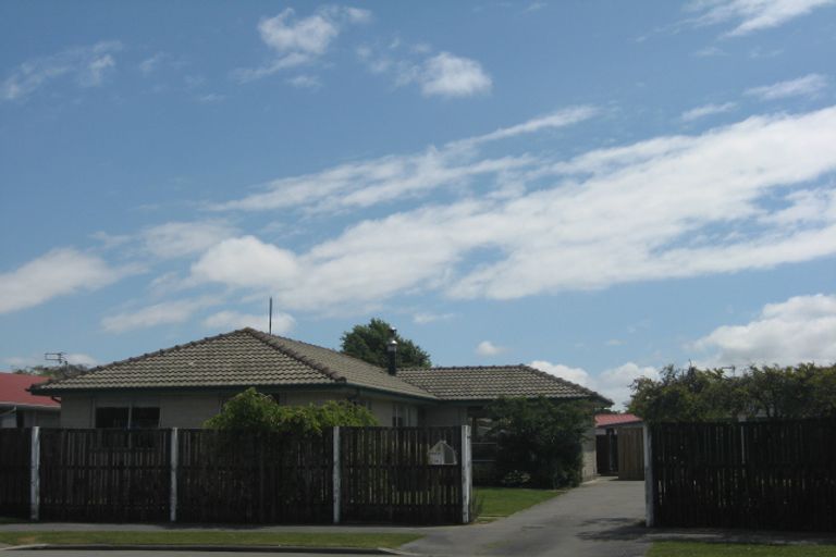 Photo of property in 14 Tralee Place, Bishopdale, Christchurch, 8053