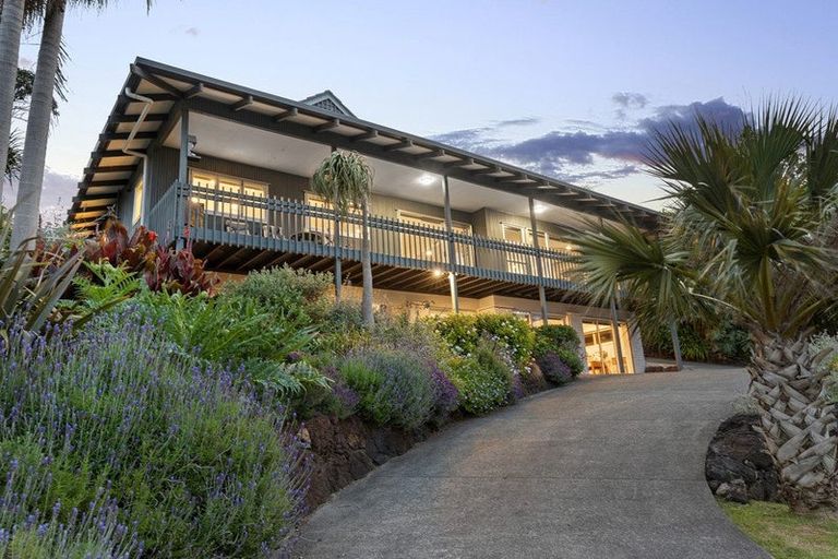 Photo of property in 4 Claude Road, Stanmore Bay, Whangaparaoa, 0932
